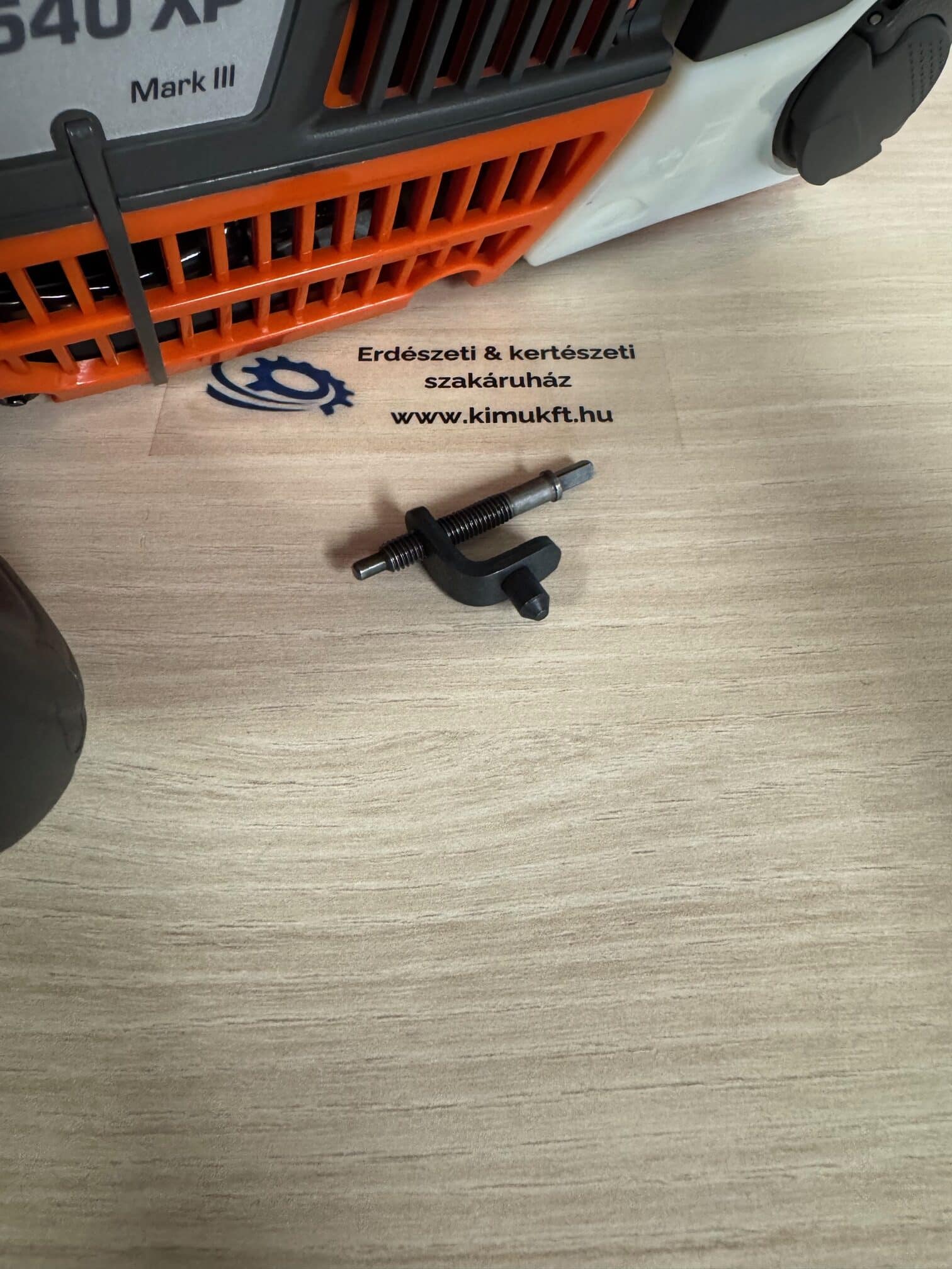 Makita UC4041A láncfeszítő tüske + csavar 346859-4 + 324620-9